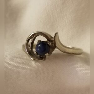 Vintage 10K Gold & Star Sapphire Ring - Size 6 - Pretty & Petite - 1.93 Grams